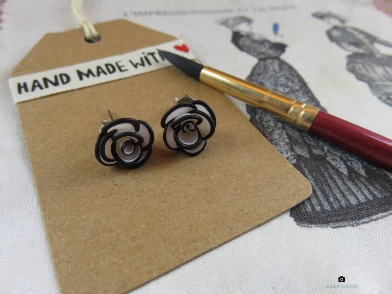 Kleiner Weisser Begonien Ohrring von BrazilianArtJewelry