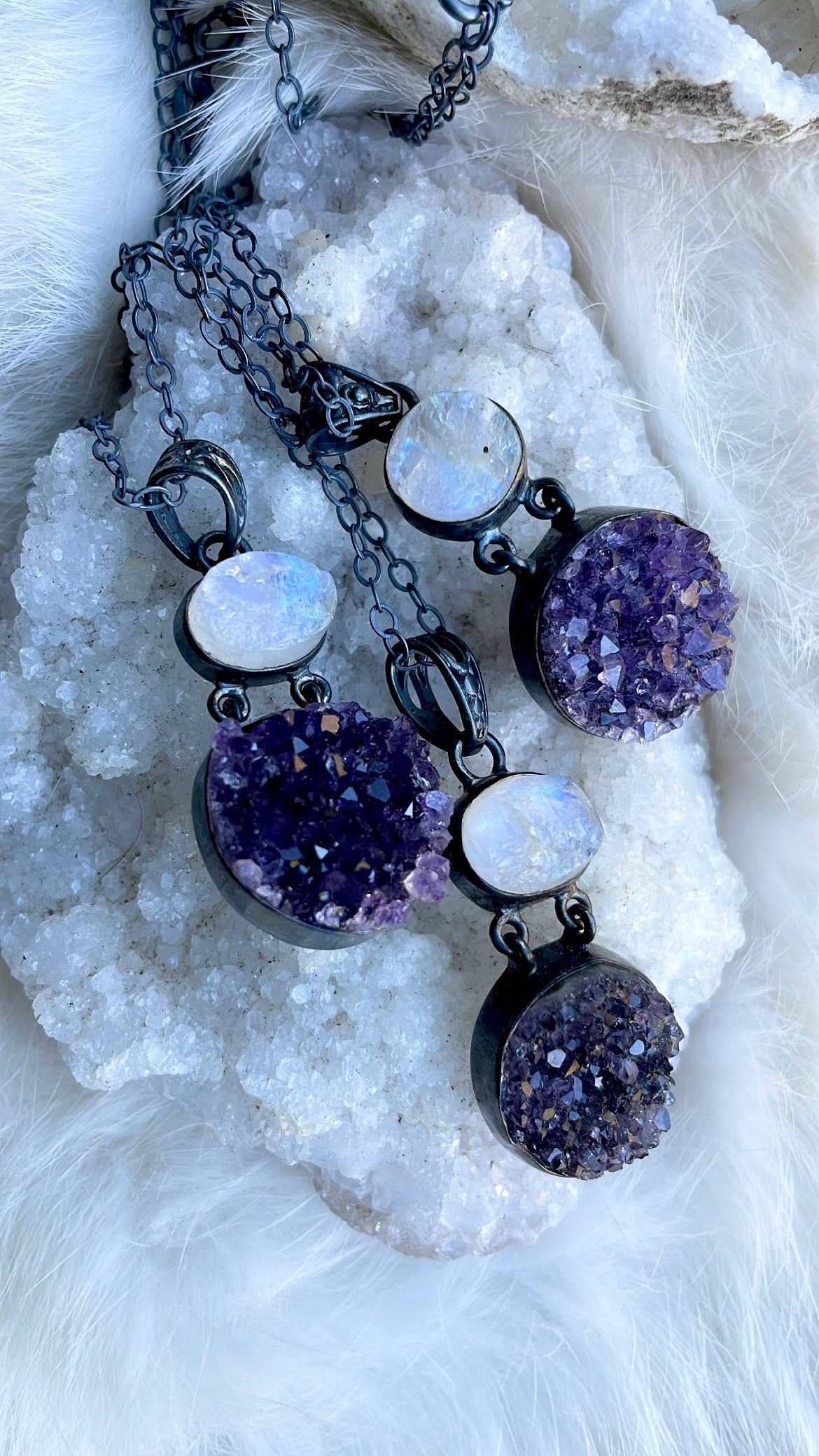 Rohe Amethyst Halskette, Regenbogen Mondstein Druzy Boho Kristall Anhänger von BrazilianMagick