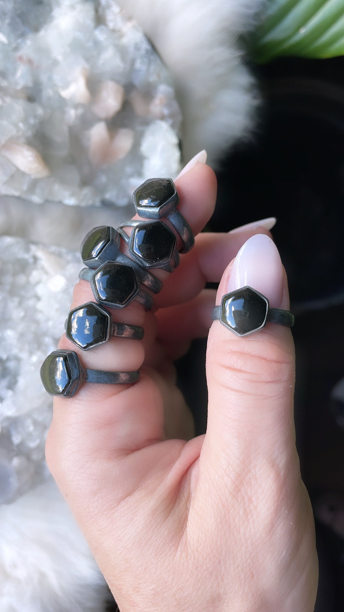 Schwarzer Onyx Ring, Neumond Schwarzer Stein Ring von BrazilianMagick