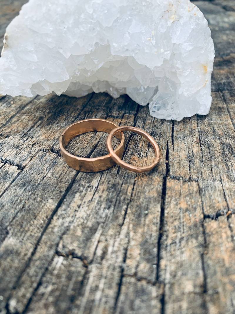 Herren Rose Gold Eheringe/ Kupfer Gefüllt Sterling Silber/ Boho Eheringe/Handgefertigte Eheringe von BreathingStone