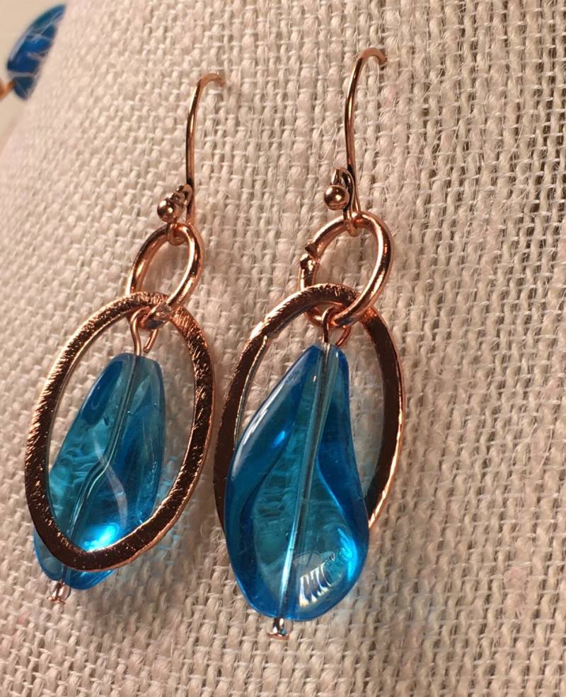 Aqua Blue & Kupfer Links Ohrringe/2" > Glas Glänzend Ovale, Türkis Aqua Blue & Kupfer Links Ohrringe/2" > Glas Glänzend Ovale, Türkis von Breenadorn