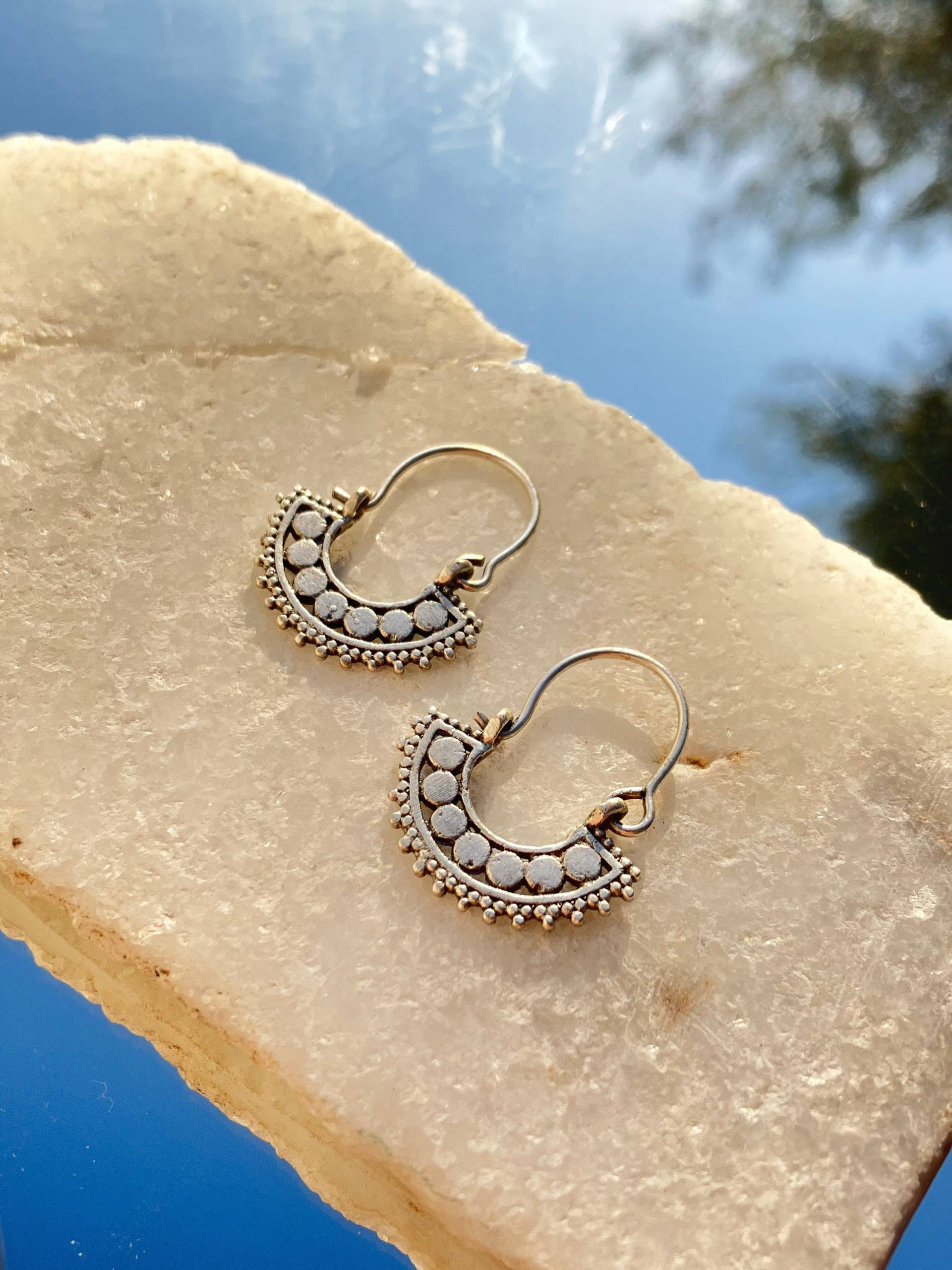 Mandala Bell Boho Antik Silber Baumeln Vintage Stil Ohrringe von BreezeJewelryShop