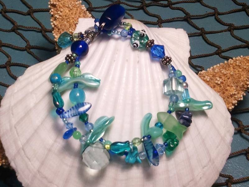 Upcycled Aqua Sea Inspiriert Armband Upcycled Aqua Sea Inspiriert Armband von BreezyGirlArts