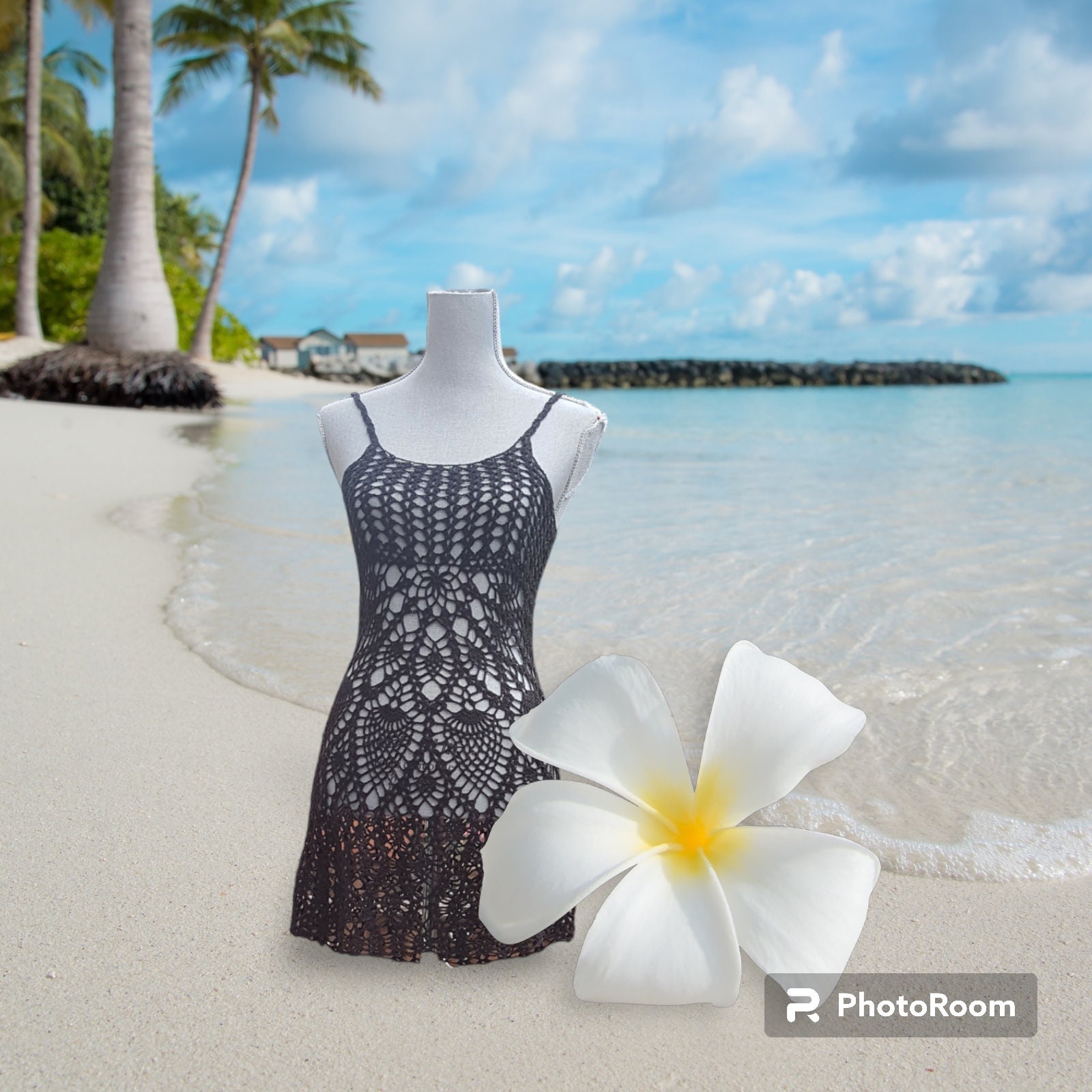 Benutzerdefinierte Häkelspitze Minikleid Open Back Beach Cover-Up von BreezyLoops