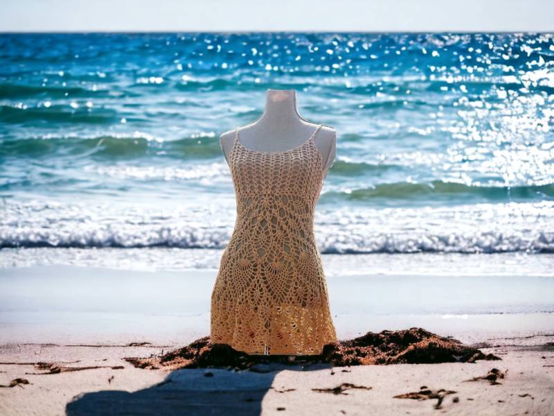 Handgemachtes Häkeln Strand Mini Kleid Boho Open Back Cover-Up von BreezyLoops