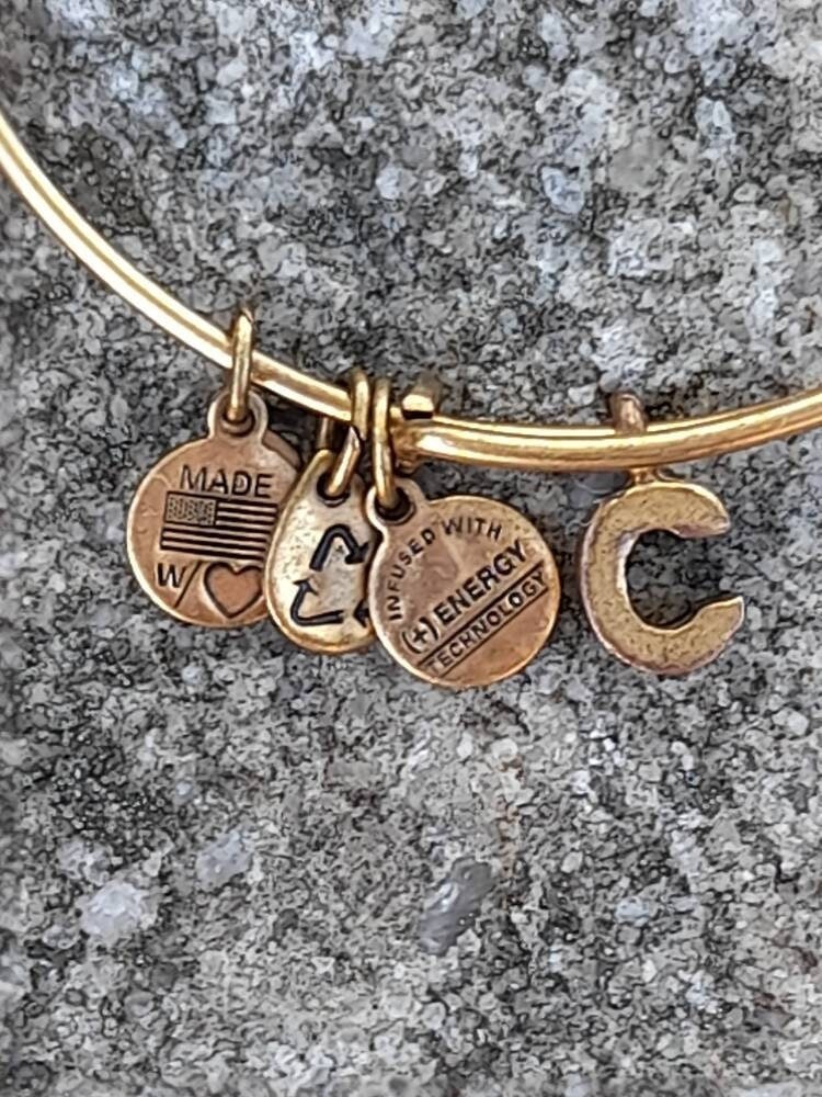 Alex Und Ani Initial C Charm Armreif von BreezzyHasUrNeeds