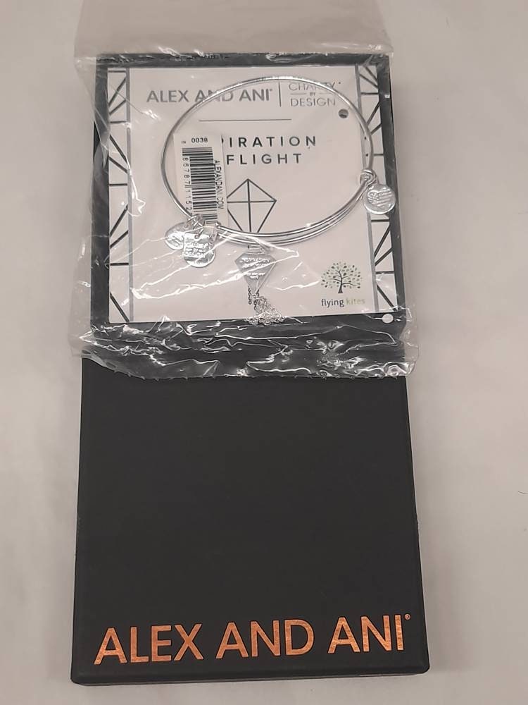 Alex Und Ani Inspiration Im Flug Charm Armreif von BreezzyHasUrNeeds