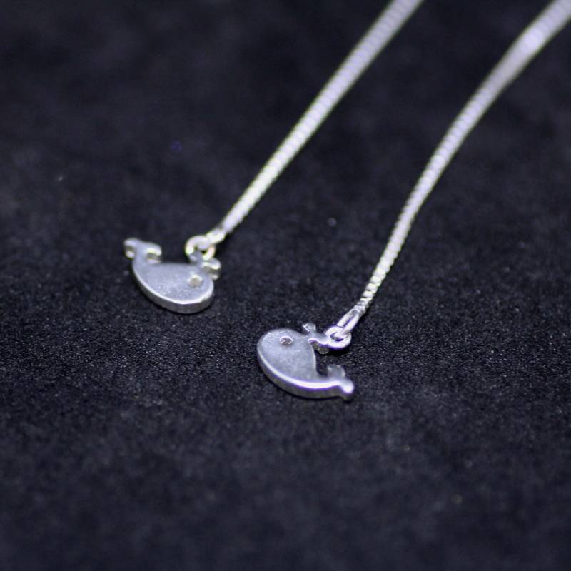 Kleine Wal Ohrringe Sterling Silber 925, Mädchen Ohrringe, Lange Threader von BreitJewelryDesigns