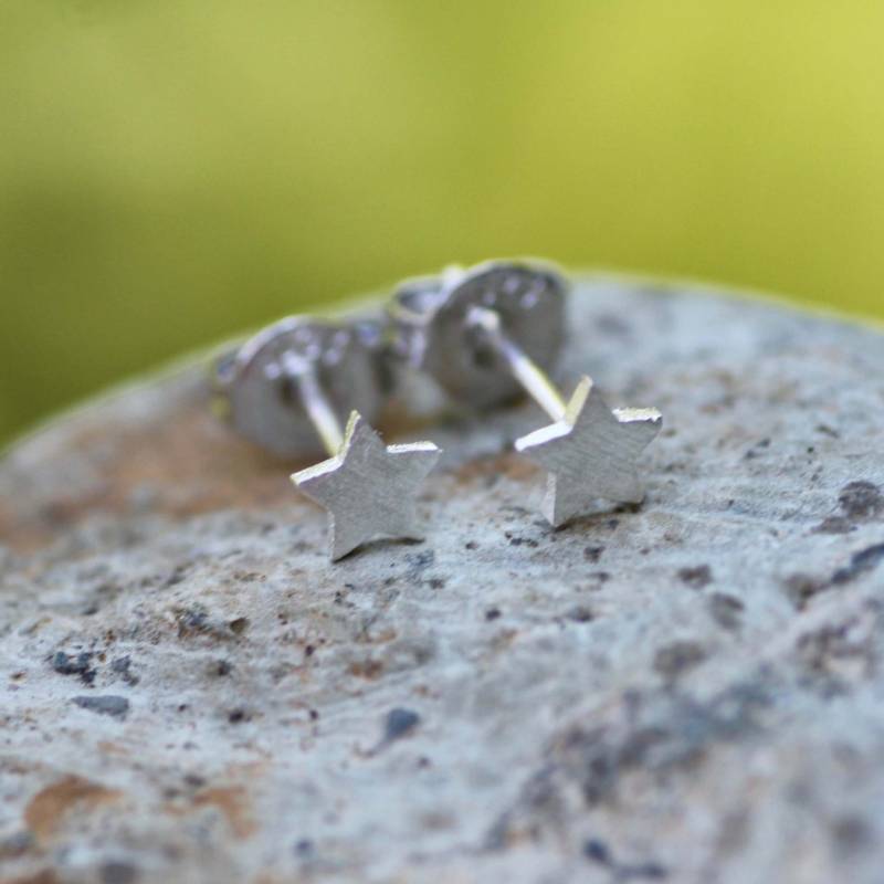 Winziger Stern Ohrringe Massiv Sterling Silber 925, Kleines Mädchen Ohrring, 5 Mm Kleine Ohrstecker von BreitJewelryDesigns
