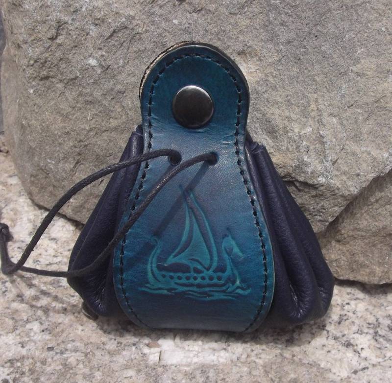 Drakar Leder Geldbörse, Türkis Und Marineblau Farben Im Foto | 16 Zur Auswahl, Erhältlich in 2 Größen von Breizhler