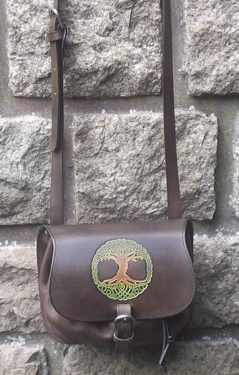 Handgefertigte Lederhandtasche, Lebensbaumdekor, Braun-Eichenfarbe | Andere Auswahlmöglichkeiten von Breizhler