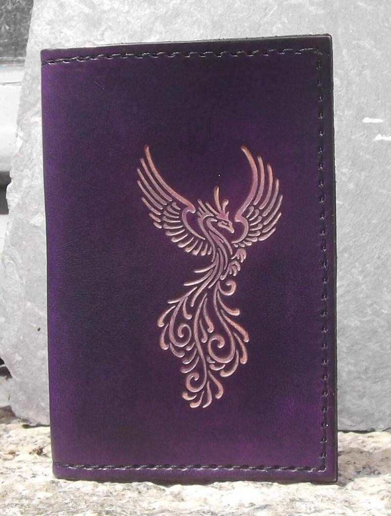 Kartenetui Aus Leder Mit Phönix-Dekor, Lila Farbe | 16 Farben Zur Auswahl Optionale Anti-Rfid-Blockierung von Breizhler
