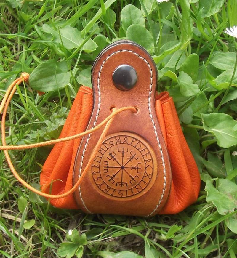 Leder Geldbörse Wikinger Dekoration Vegvisir, Bernstein Farbe Im Foto | 16 Farben Zur Auswahl, Erhältlich in 2 Größen von Breizhler