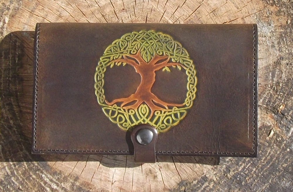 Leder-Haar-Tür-Motiv Groß Baum Des Lebens , Farbe Braun-Eiche | 16 Farben Vorhanden von Breizhler