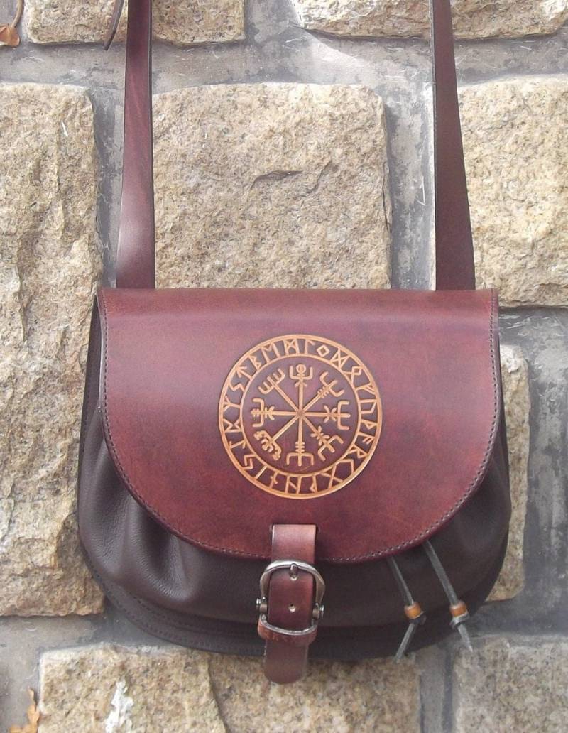 Ledertasche , Großes Modell Wikinger Muster Vegvisir . Erhältlich in Der All-Up-Version Oder Mit Tasche | 16 Farben Zur Auswahl von Breizhler