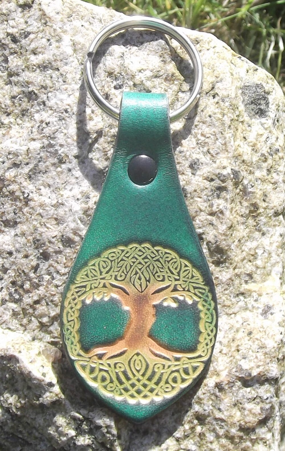 Schlüsselanhänger Aus Leder Mit Lebensbaum-Dekor, Mintgrün | 16 Farben Zur Auswahl von Breizhler