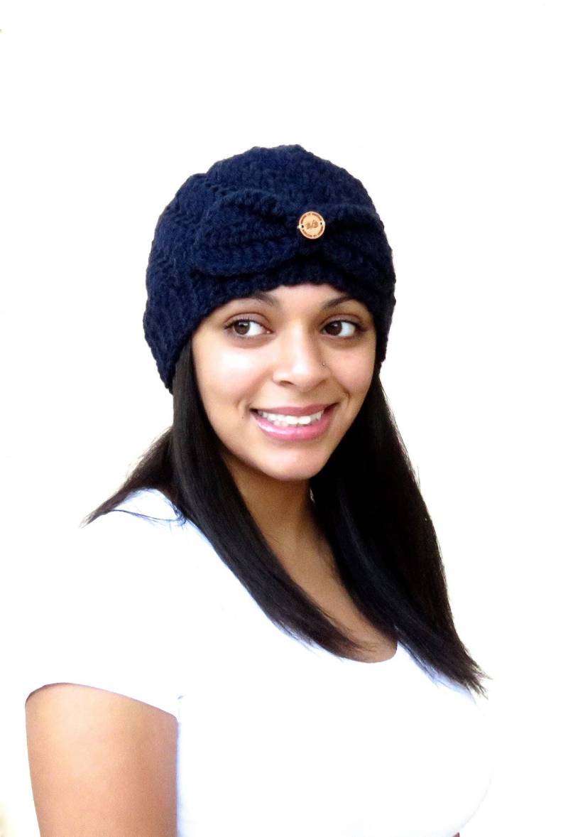 Gehäkelte Beanie Mütze, Häkelmütze, Marineblauer Hut, Gehäkelte Spiralmütze, Farbe Dunkelblau von BrendaLizBoutique