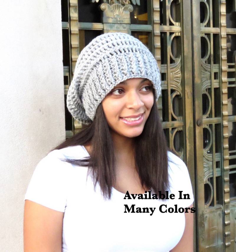 Gehäkelte Slouchy Hat, Tam, Hellgrauer Hut, Gerippt, Bienenstock Frauen, Männer, Teen, Farbe Silber Heather von BrendaLizBoutique