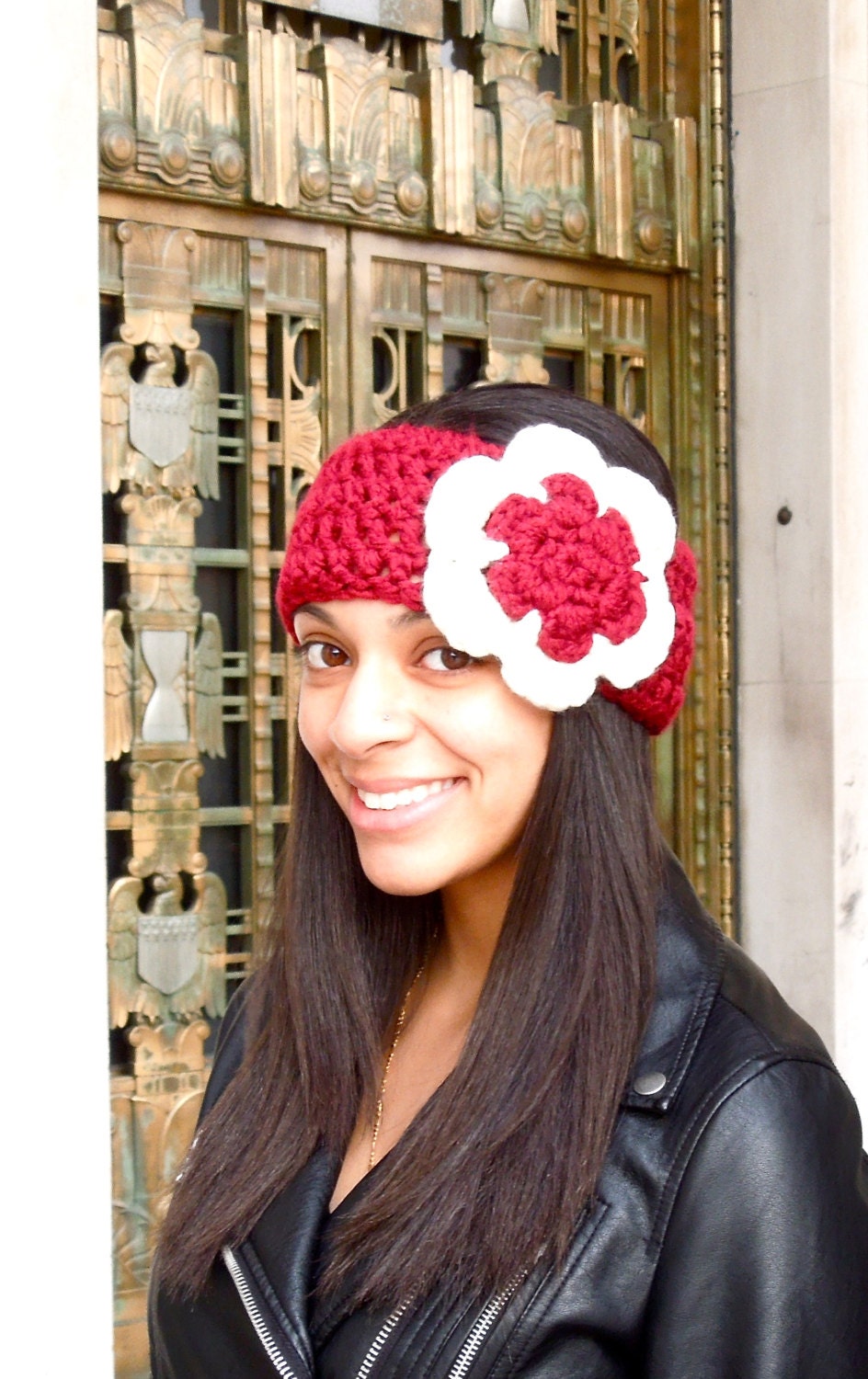 Gehäkeltes Stirnband, Blume Ohrenwärmer Mit Blume, Erwachsene, Rot, Weiß, Frauen von BrendaLizBoutique