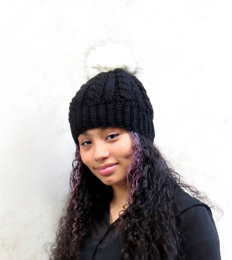 Pom Hut, Gehäkelter Tam Häkelhut, Farbe Ist Schwarz Pom Hut, Gehäkelter Tam Häkelhut, Farbe Ist Schwarz von BrendaLizBoutique