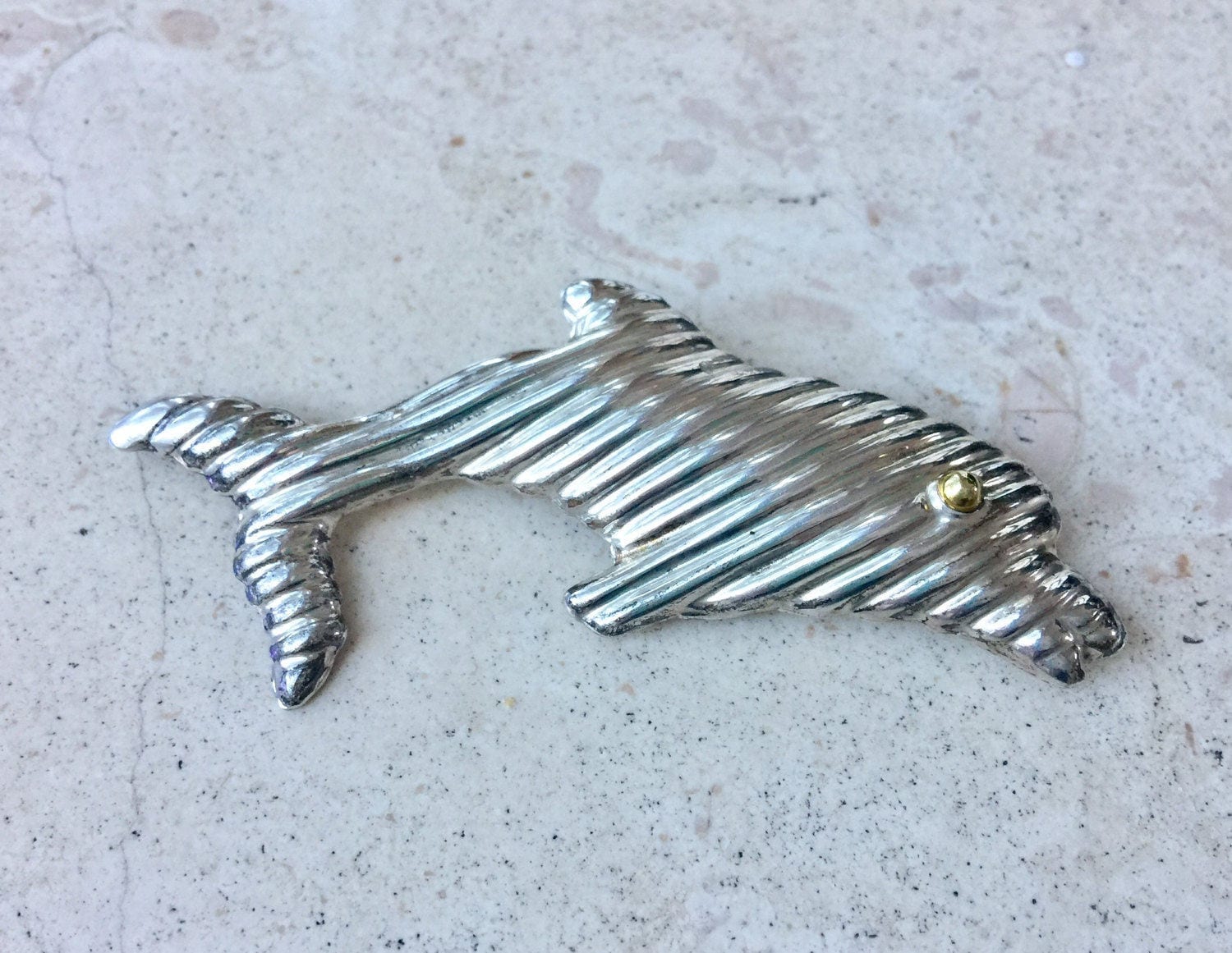 Vintage Delphin Brosche Sterling Silber Pin Mexiko Handwerker Gemacht Gepunzte 925 Vintage Delphin Brosche Sterling Silber Pin Mexiko Handwerker Gemacht Gepunzte 925 von BrensAttic