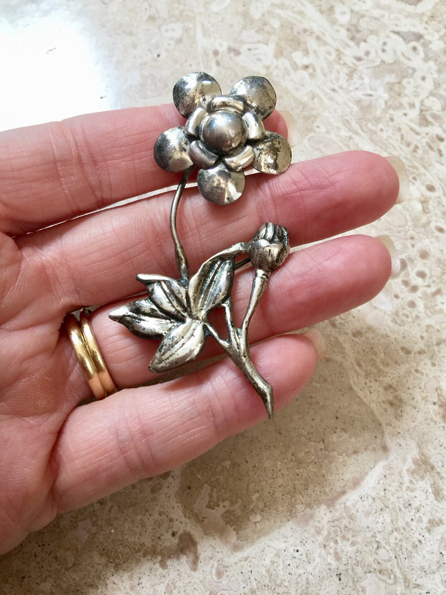 Vintage Rose Brosche Sterling Blume Stift Blatt Motiv Handgefertigt Gepunzt Mitte Des Jahrhunderts Modern Vintage Rose Brosche Sterling Blume Stift Blatt Motiv Handgefertigt Gepunzt Mitte Des Jahrhunderts Modern von BrensAttic