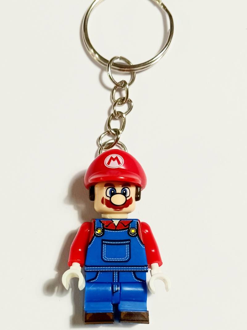 Super Mario Minifigur Schlüsselanhänger von BrickChica