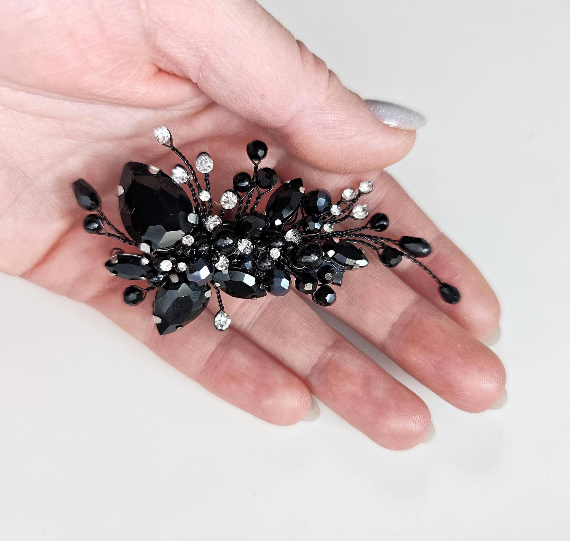 Schwarze Gothic Haarspange Für Frauen Seitliche Kleine Krallen Schwarz Brauthaarteil Brauthaarspange Abschlussball Hochzeit von BridalBoutiqueLove