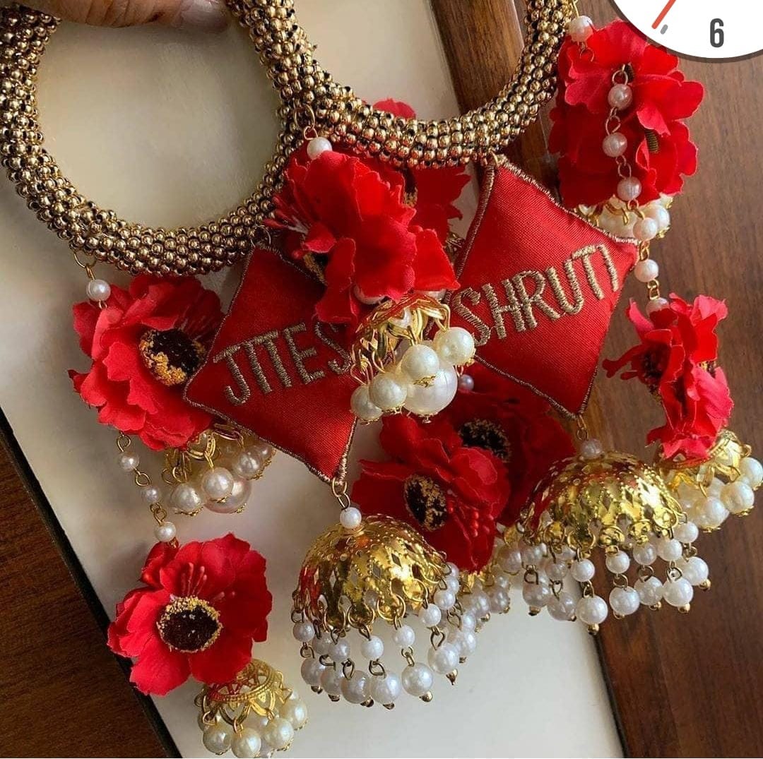 Rote Farbe Blume Kalira Braut Hochzeit Schmuck Und Bräutigam Name Handgemacht Stickerei Rote Kissen Kann Angepasst Werden von BridalbanglesStore