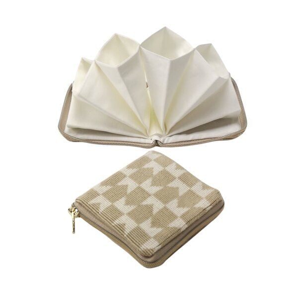 Bridge&Tunnel Schmucketui Graphix von Bridge&Tunnel