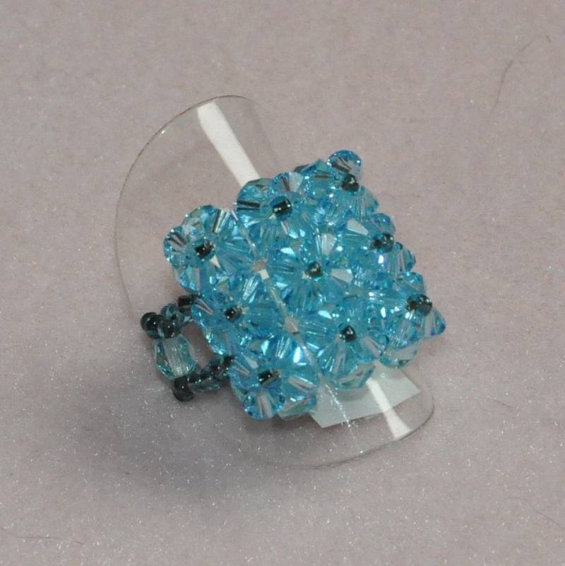 Ring Mit 9 Blumen Ring Mit 9 Blumen von BridgetBoM