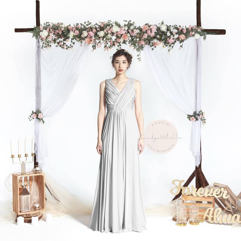 Bb Blair in Taubengrau V-Ausschnitt Drapieren Bodenlange Boho Brautjungfer Maxikleid Hochzeit Abschlussballkleid Bb Blair in Taubengrau V-Ausschnitt Drapieren Bodenlange Boho Brautjungfer Maxikleid Hochzeit Abschlussballkleid von Bridgettbe11e
