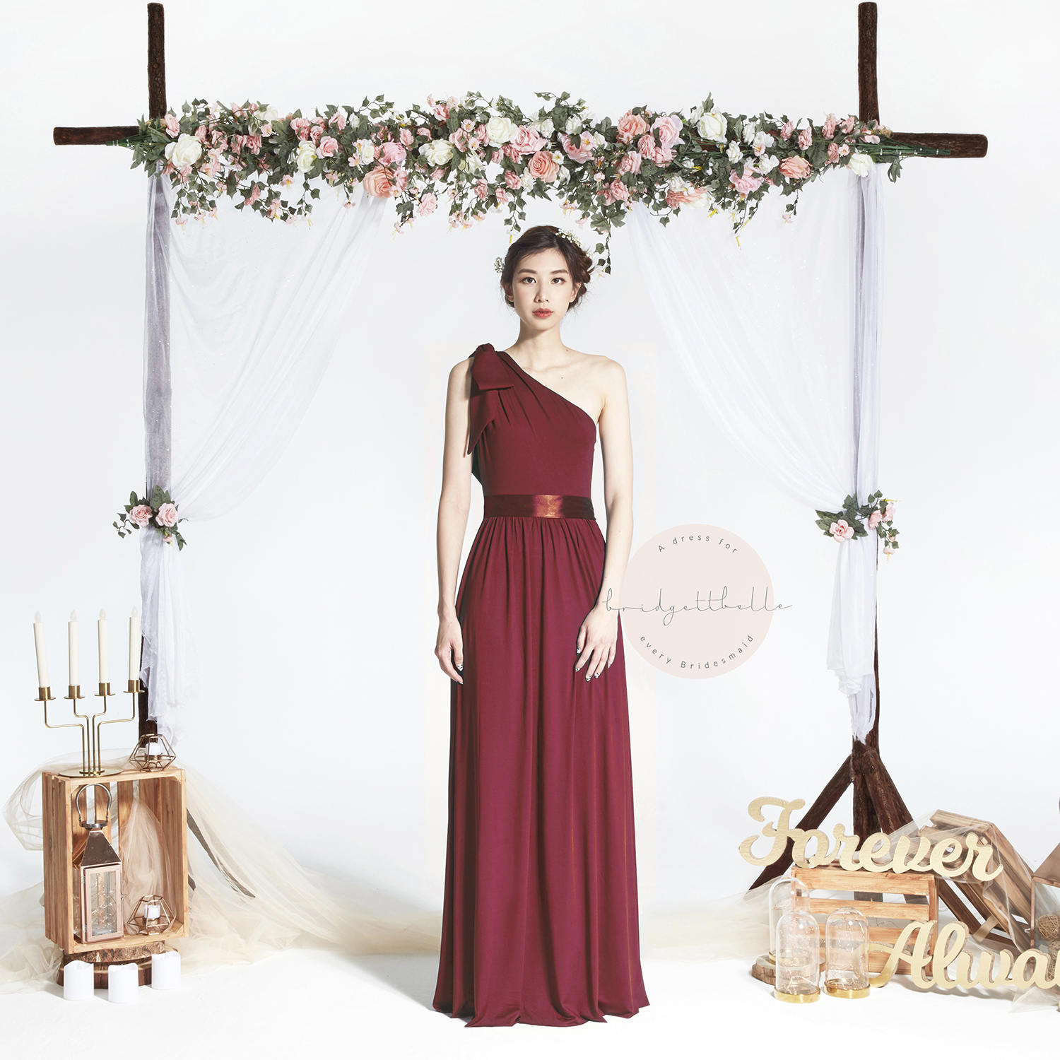 Bb Daeva in Weinrot Eine Schulter Toga Bodenlange Boho Brautjungfer Maxikleid Hochzeit Abendkleid Bb Daeva in Weinrot Eine Schulter Toga Bodenlange Boho Brautjungfer Maxikleid Hochzeit Abendkleid von Bridgettbe11e