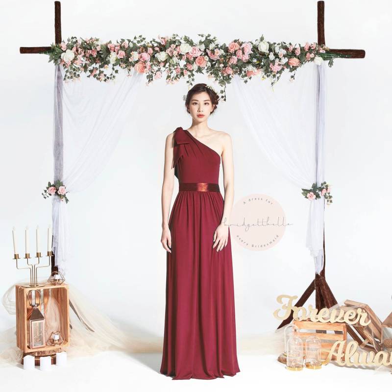 Bb Daeva in Weinrot Eine Schulter Toga Bodenlange Boho Brautjungfer Maxikleid Hochzeit Abendkleid Bb Daeva in Weinrot Eine Schulter Toga Bodenlange Boho Brautjungfer Maxikleid Hochzeit Abendkleid von Bridgettbe11e