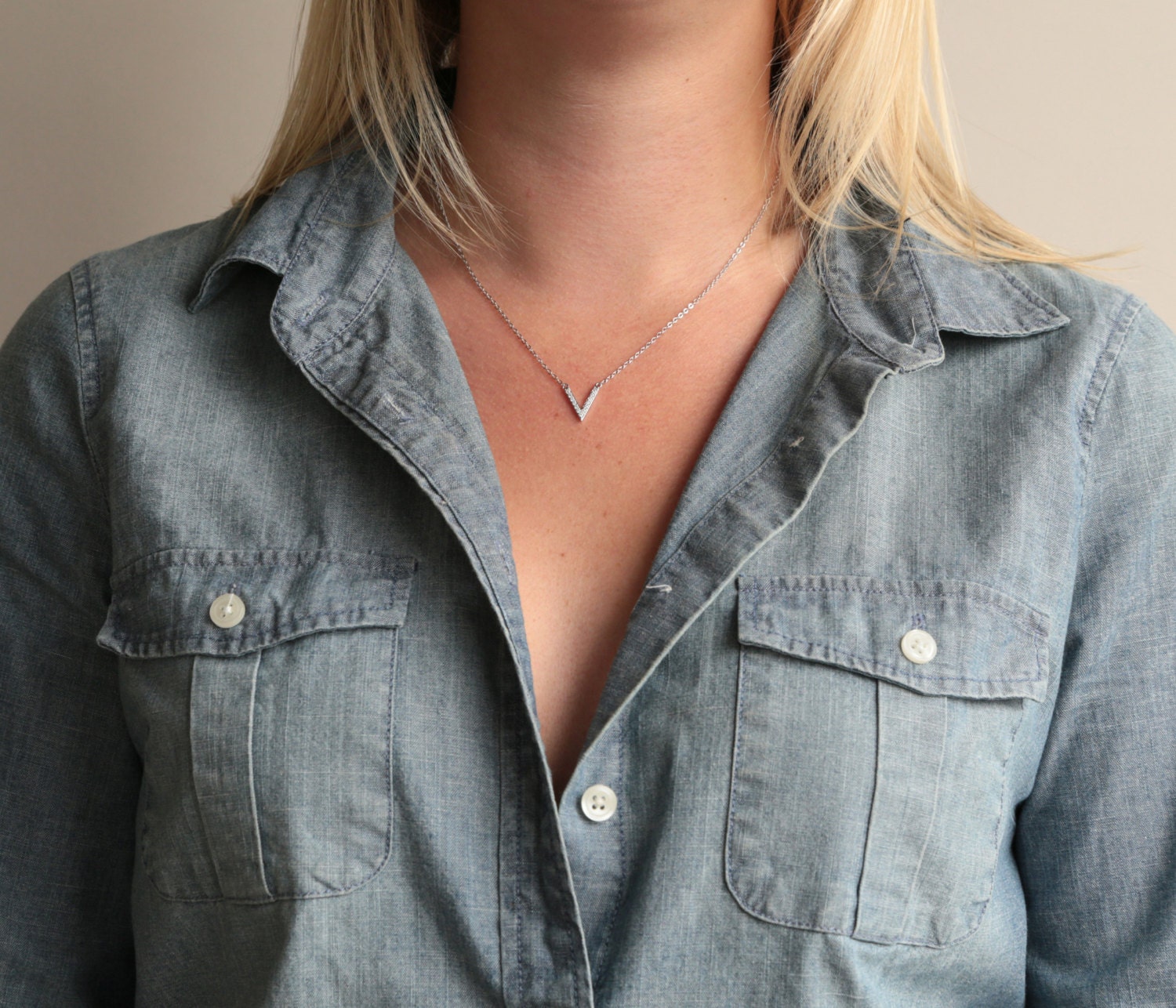 Weihnachts-Geschenk/Einzelne Schicht Cz V Halskette 14K Vergoldet Und Sterling Silber-Optionen Weihnachts-Geschenk/Einzelne Schicht Cz V Halskette 14K Vergoldet Und Sterling Silber-Optionen von BrielleDesignsOnEtsy