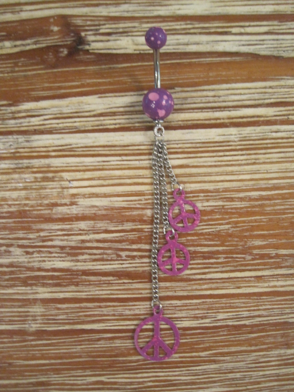 Bauchnabel Ring - Körper Schmuck Lila Und Pink Baumelnden Peace Zeichen Bauchnabel Ring - Körper Schmuck Lila Und Pink Baumelnden Peace Zeichen von BriellesJewels