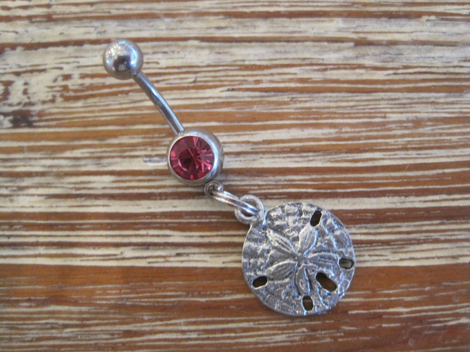 Bauchnabel Ring - Körper Schmuck -Sand Dollar Mit Hell Rosa Edelstein Bauchnabel Ring - Körper Schmuck -Sand Dollar Mit Hell Rosa Edelstein von BriellesJewels