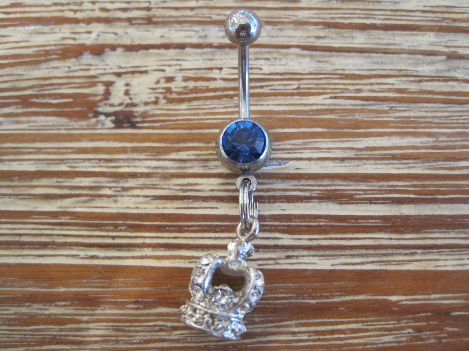 Bauchnabel Ring - Körper Schmuck Silber Strass Krone Mit Dunkelblauen Edelstein Bauchnabel Ring - Körper Schmuck Silber Strass Krone Mit Dunkelblauen Edelstein von BriellesJewels