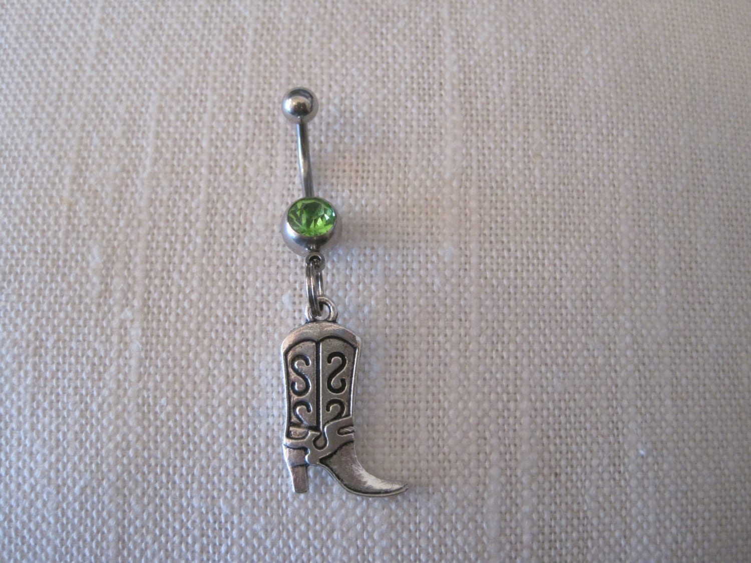 Bauchnabel Ring - Körperschmuck Silber Cowgirl Mit Grünem Edelstein Bauchnabel Ring - Körperschmuck Silber Cowgirl Mit Grünem Edelstein von BriellesJewels