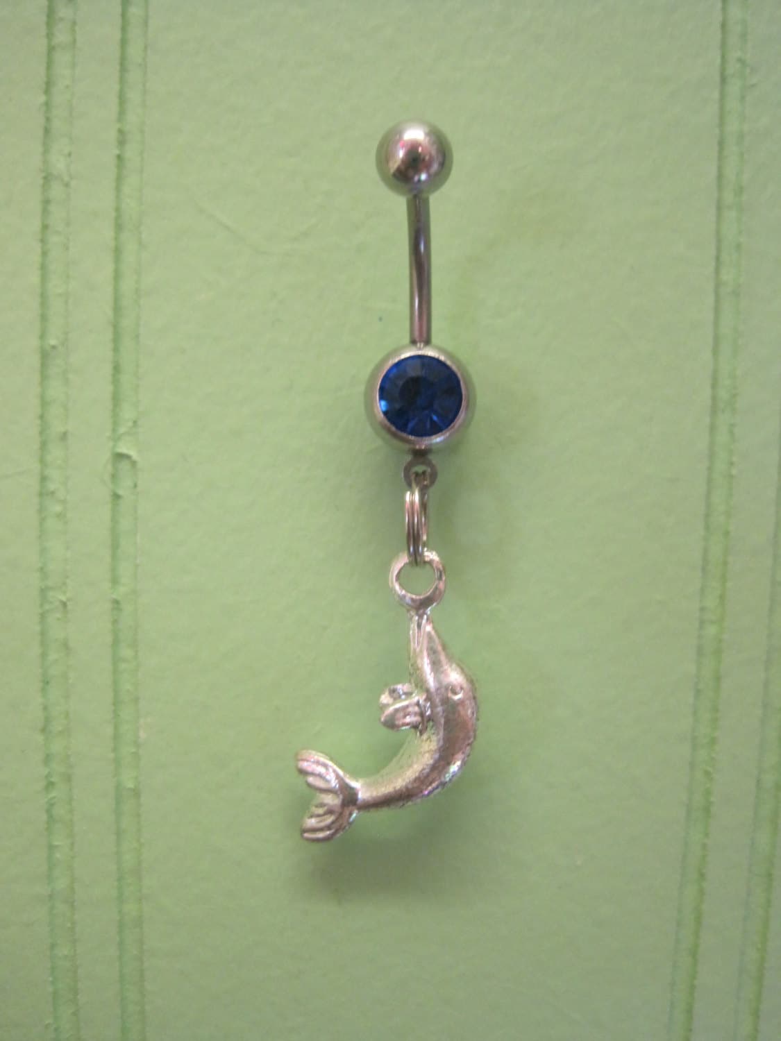 Bauchnabel Ring - Körperschmuck Silber Fisch Mit Dunkelblauem Edelstein Bauchnabel Ring - Körperschmuck Silber Fisch Mit Dunkelblauem Edelstein von BriellesJewels