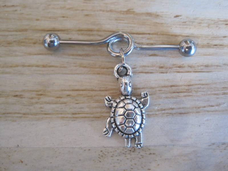 Industrial Barbell - Silber Schildkröte Piercing Körperschmuck Ohrringe von BriellesJewels