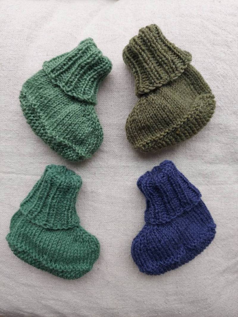Babysocken Newborn Säuglinge Strick Wolle von BrightsideKnitting