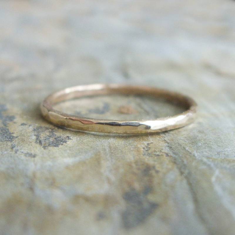 Gehämmerter Gold Fill Ring Gehämmerter Gold Fill Ring von Brightsmith