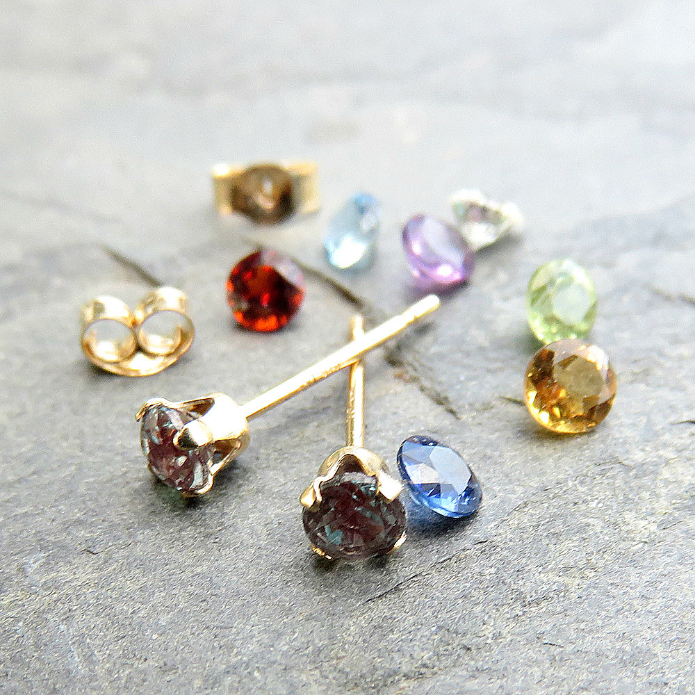 Kleine 14K Gold Ohrstecker Mit Geburtsstein 3 Mm Edelstein Kleine 14K Gold Ohrstecker Mit Geburtsstein 3 Mm Edelstein von Brightsmith