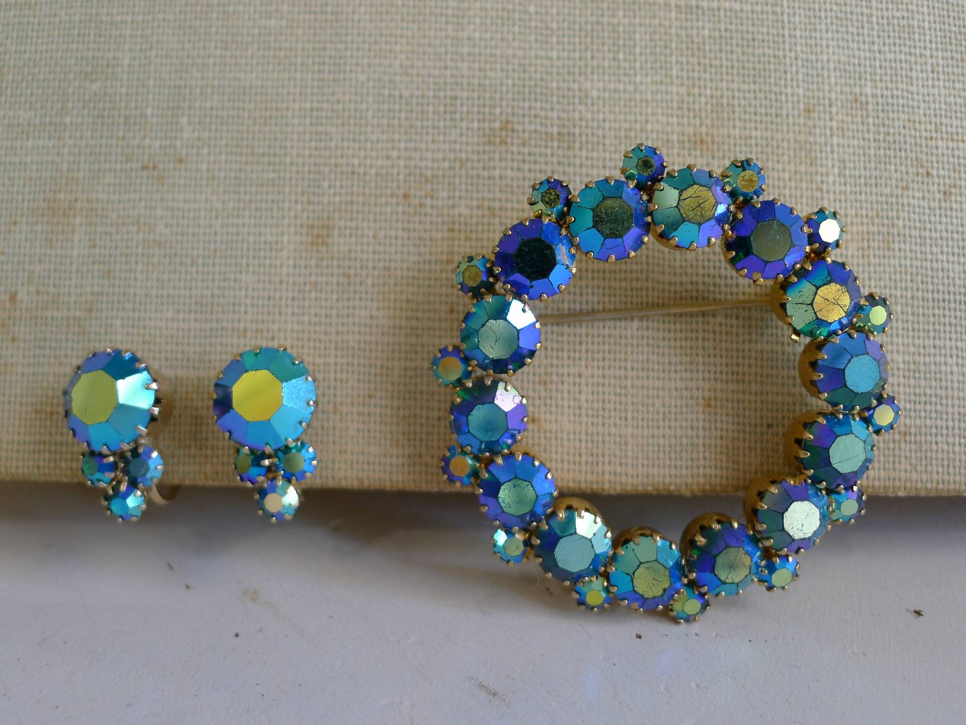Blau Grün Strass Kreis Brosche Und Ohrringe Set [Mv] von BrightwoodLane