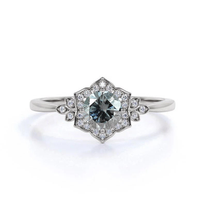 Grauer Moissanit Und Runder Weißer Diamant Cluster Ring | Art Deco Inspirierter Zierliche Verlobungsring 9K, 14K, 18K Rose/Weißgold Brautring von BrilliantRings