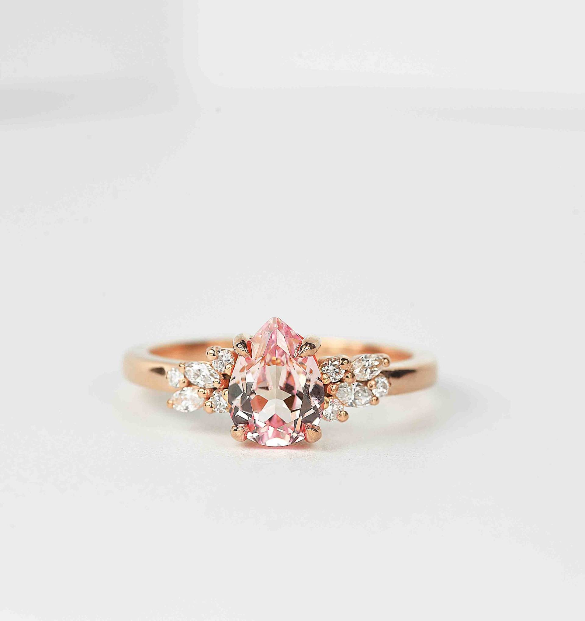 Pear Cut Pfirsich Saphir Verlobungsring | Einzigartiger Und Diamant Ring Hochzeit Braut 9K/14K/18K Rosegold von BrilliantRings