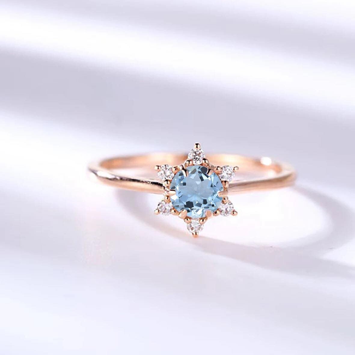 Sechs Runde Diamant Und 5mm Aquamarin Cluster Ring | Braut Versprechen Verlobungsring Ehering Für Sie von BrilliantRings