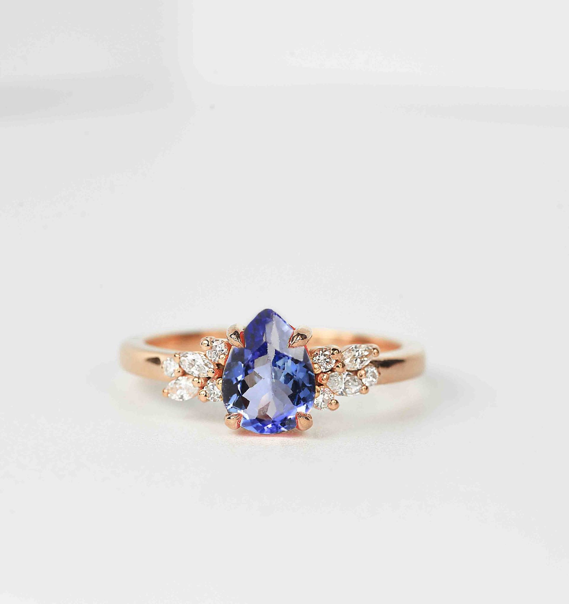 Tanzanite Verlobungsring | Einzigartige Birne Form Tanzanit Und Weiß Diamant Cluster Ring Hochzeit Braut 9K/14K/18K Rose Gold von BrilliantRings