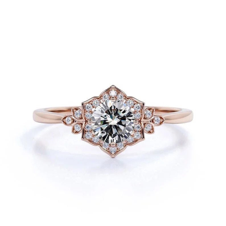 Weißer Moissanit Und Runder Weißer Diamant Cluster Ring | Art Deco Inspirierter Zierliche Verlobungsring 9K, 14K, 18K Rose/Weißgold Brautring von BrilliantRings